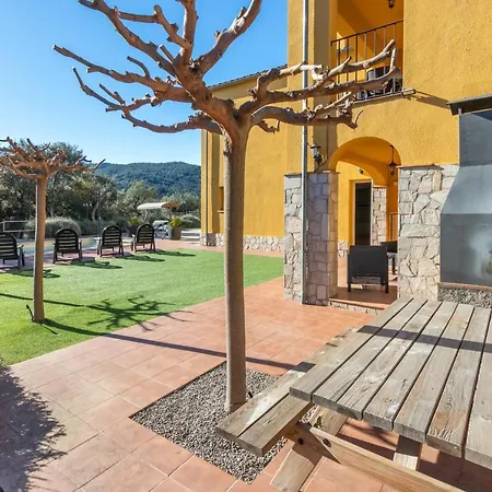 La Roca Villa *